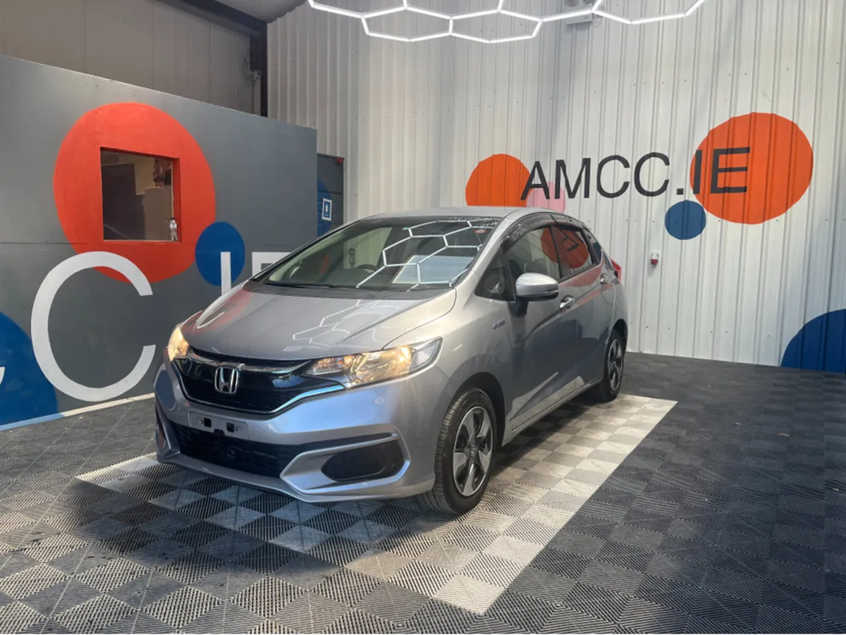 Honda Fit ONLY €13,950! 1.5 HYRBID / 101k KMs / AU - Image 3