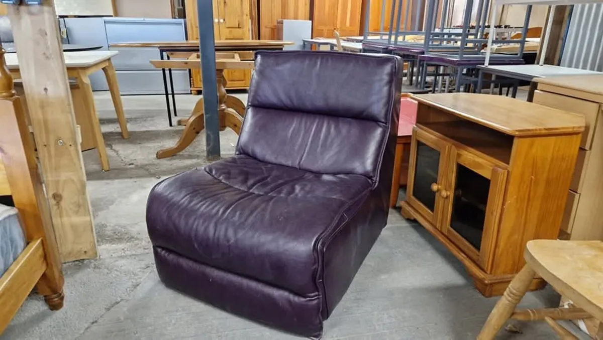 Lounger/Gaming Chair - Image 4