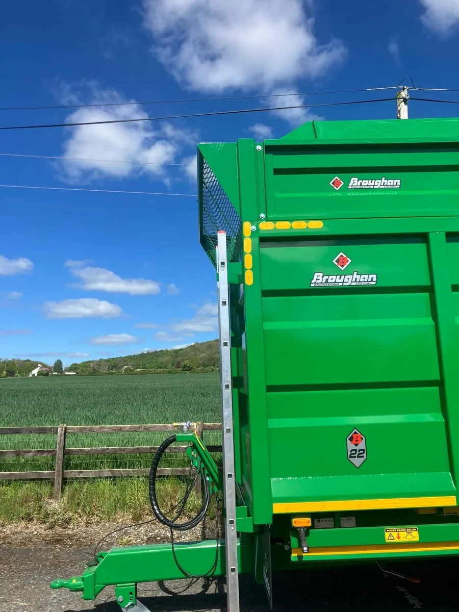 New 22-foot Broughan Silage Trailor - Image 4