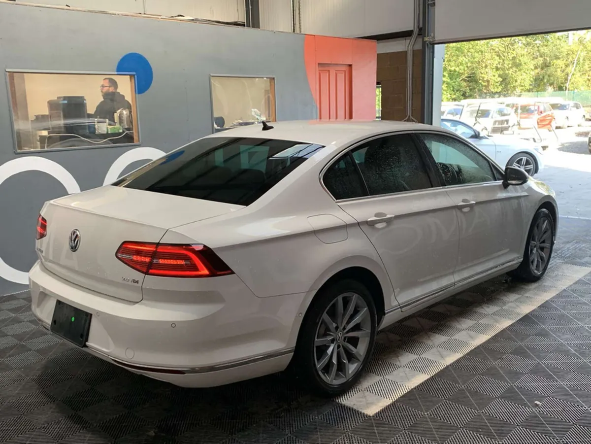 Volkswagen Passat Passat 2.0 TDI Highline / 48k KM - Image 4
