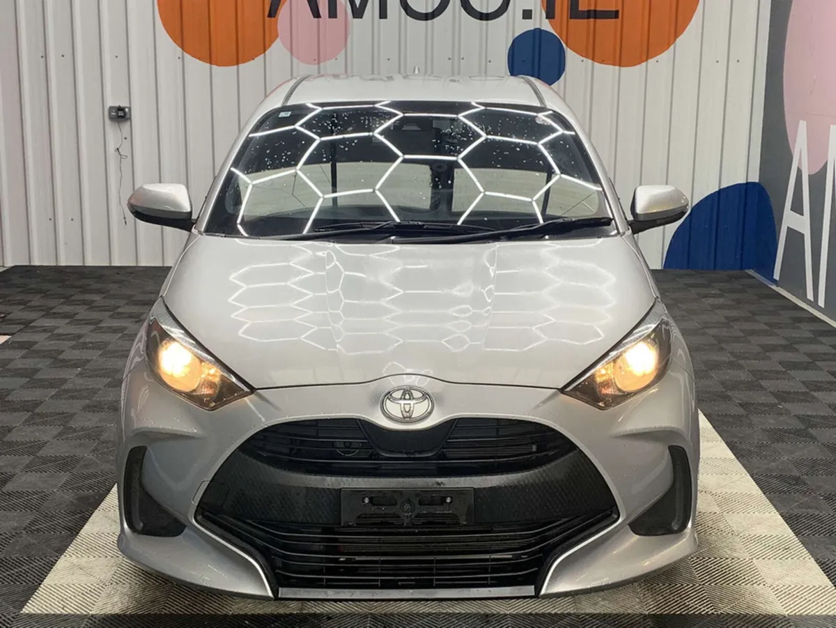 Toyota Yaris ONLY €18950! Toyota Yaris X 1.0 Hybri - Image 2