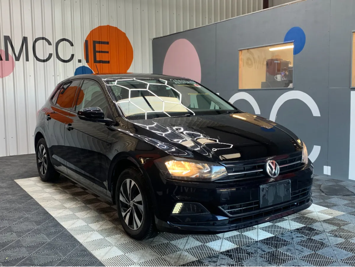 Volkswagen Polo TSI COMFORT LINE / 57k KMs / Autom - Image 1
