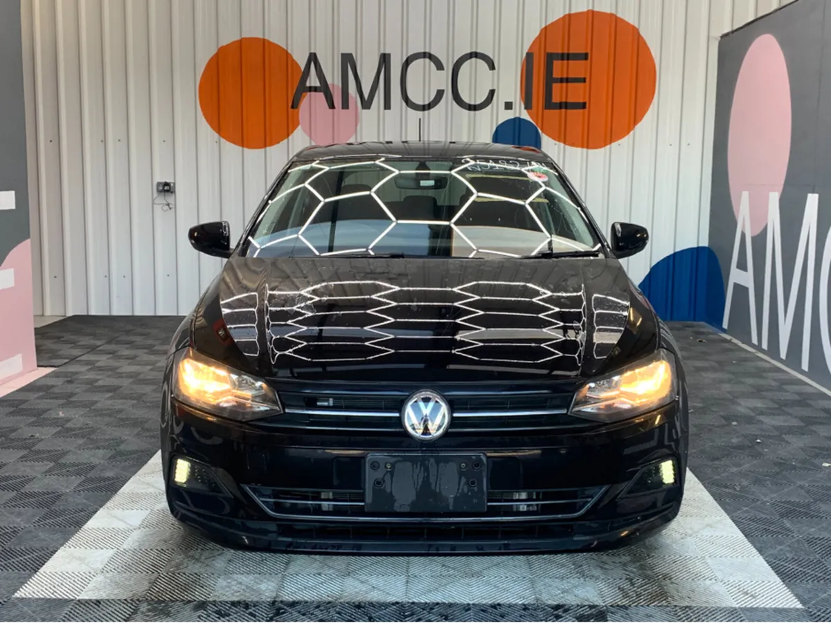 Volkswagen Polo TSI COMFORT LINE / 57k KMs / Autom - Image 2