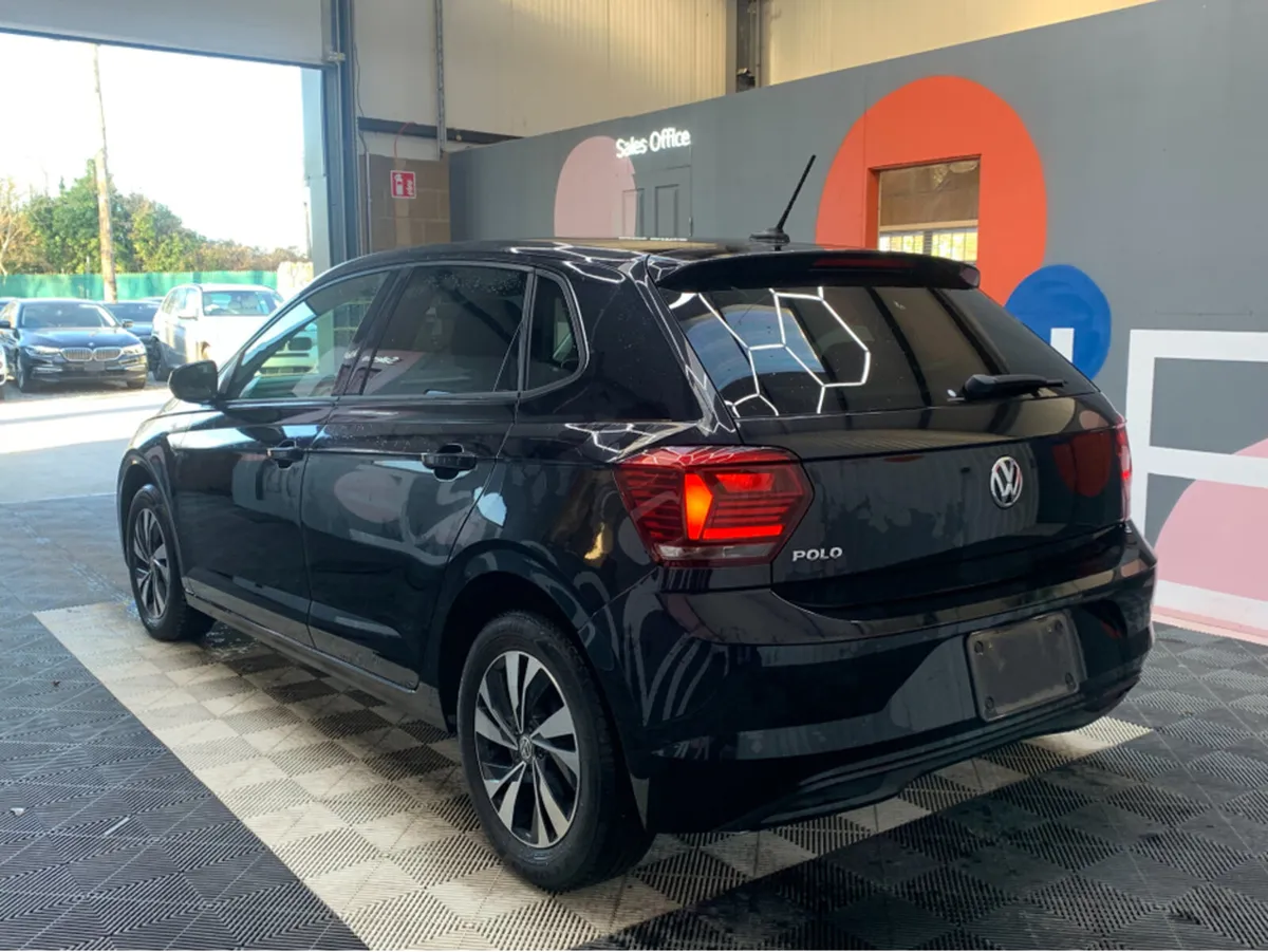 Volkswagen Polo TSI COMFORT LINE / 57k KMs / Autom - Image 4