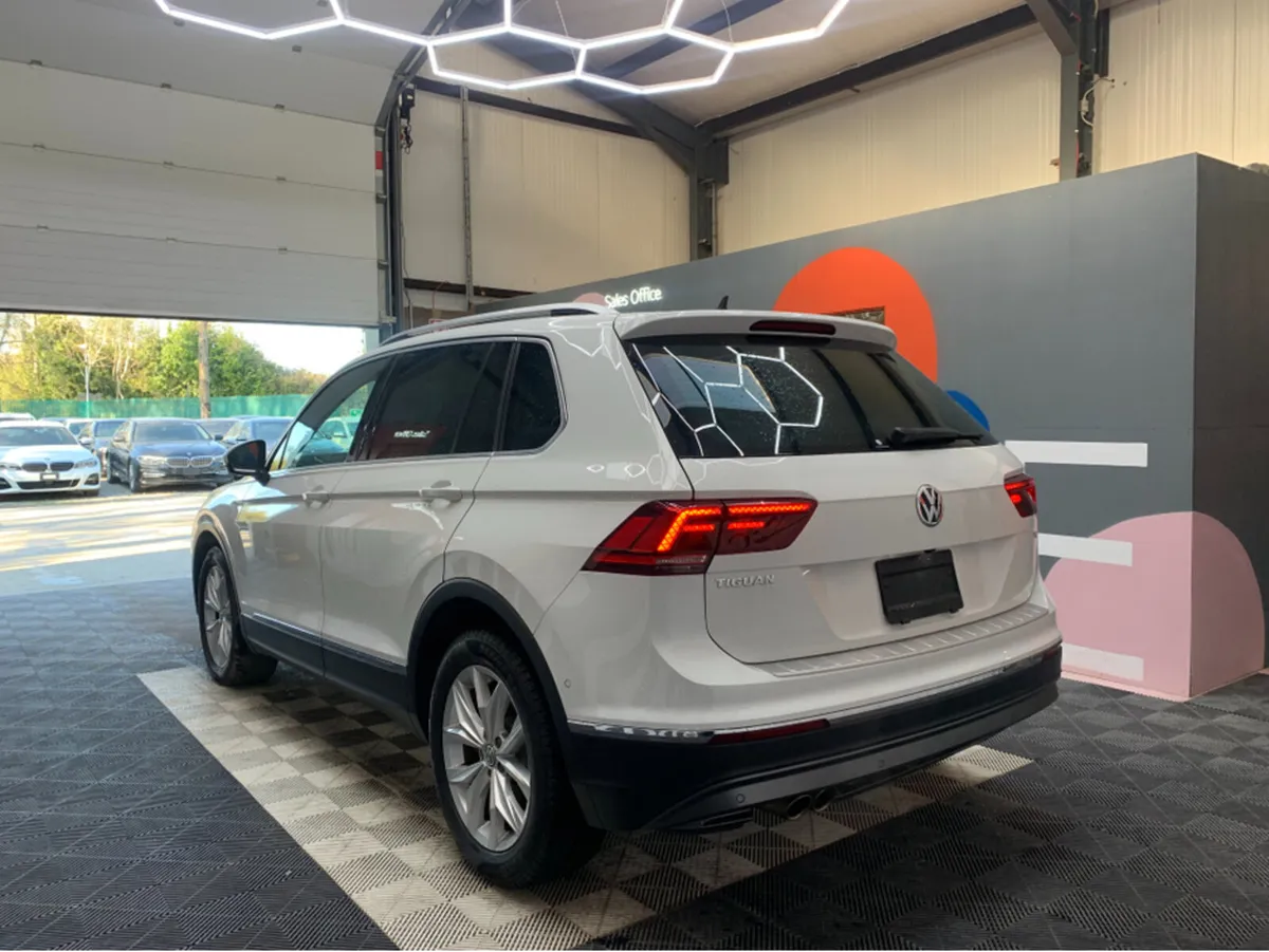 Volkswagen Tiguan TSI HIGH LINE / 86k KMs / Heated - Image 4