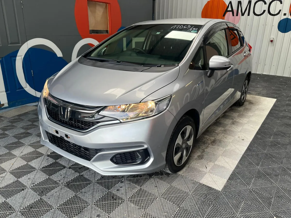 Honda Fit Honda Fit Automatic / Self Charging Hybr - Image 4