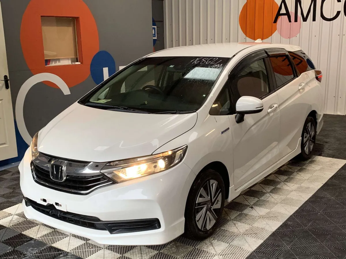 Honda Shuttle 1.5 Hybrid/Reverse Camera/Cruise Con - Image 2