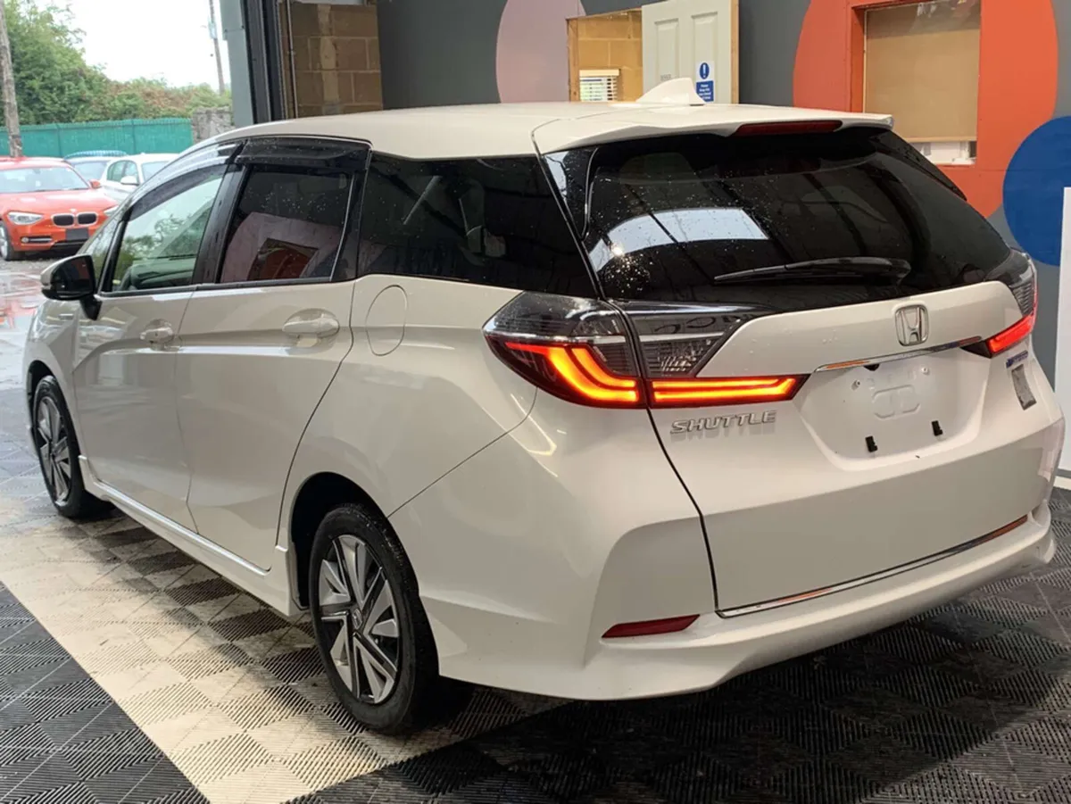 Honda Shuttle 1.5 Hybrid/Reverse Camera/Cruise Con - Image 4