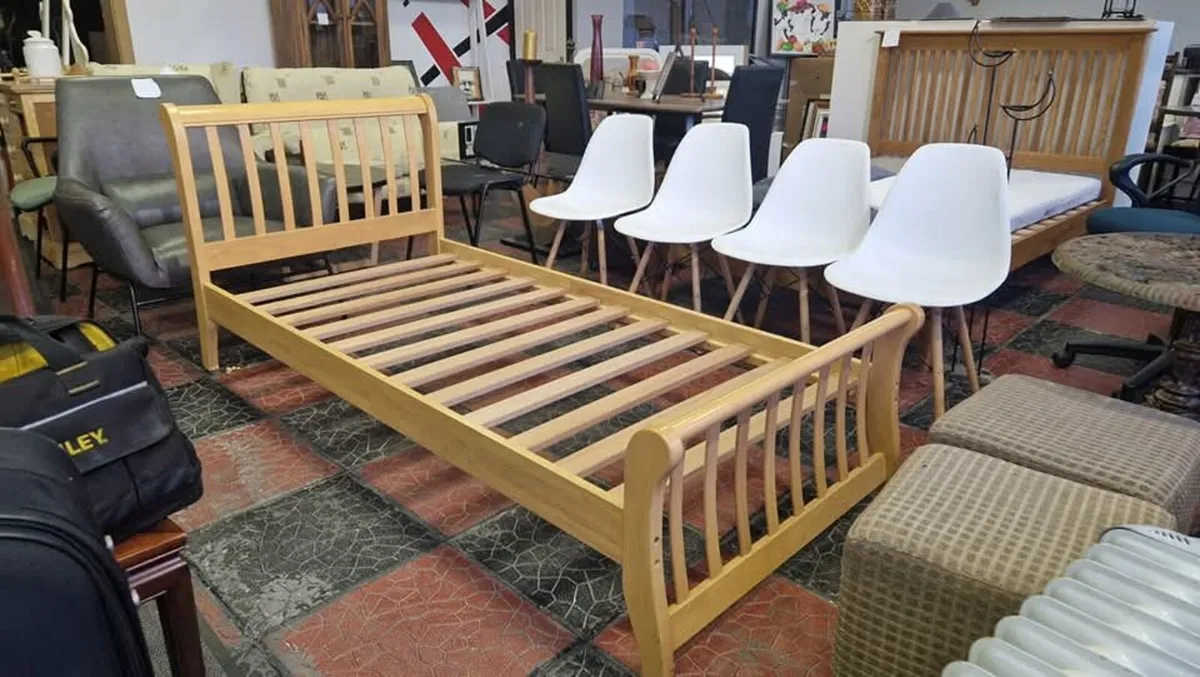 Single Bed - Image 2