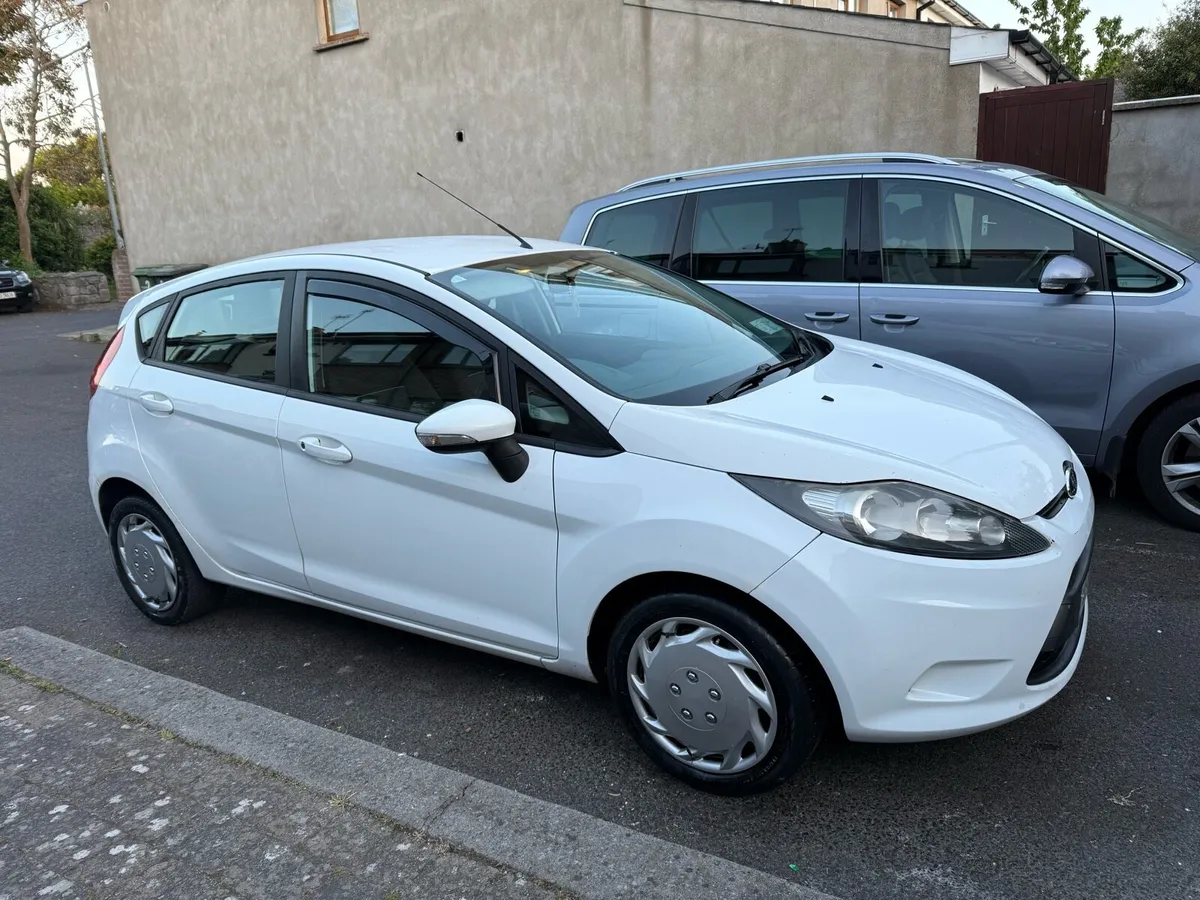 Ford fiesta - Image 2