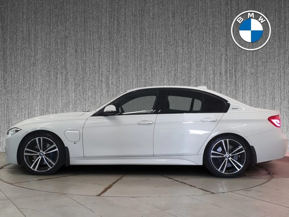 BMW 3 Series 330e M Sport Phev PRO Pack - Image 4