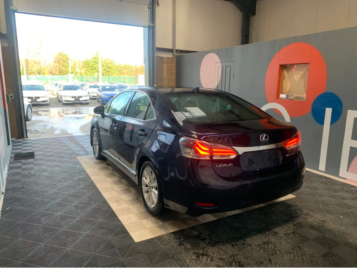 Lexus HS Lexus Hybrid HS 250 58k KMs / Half Leathe - Image 4