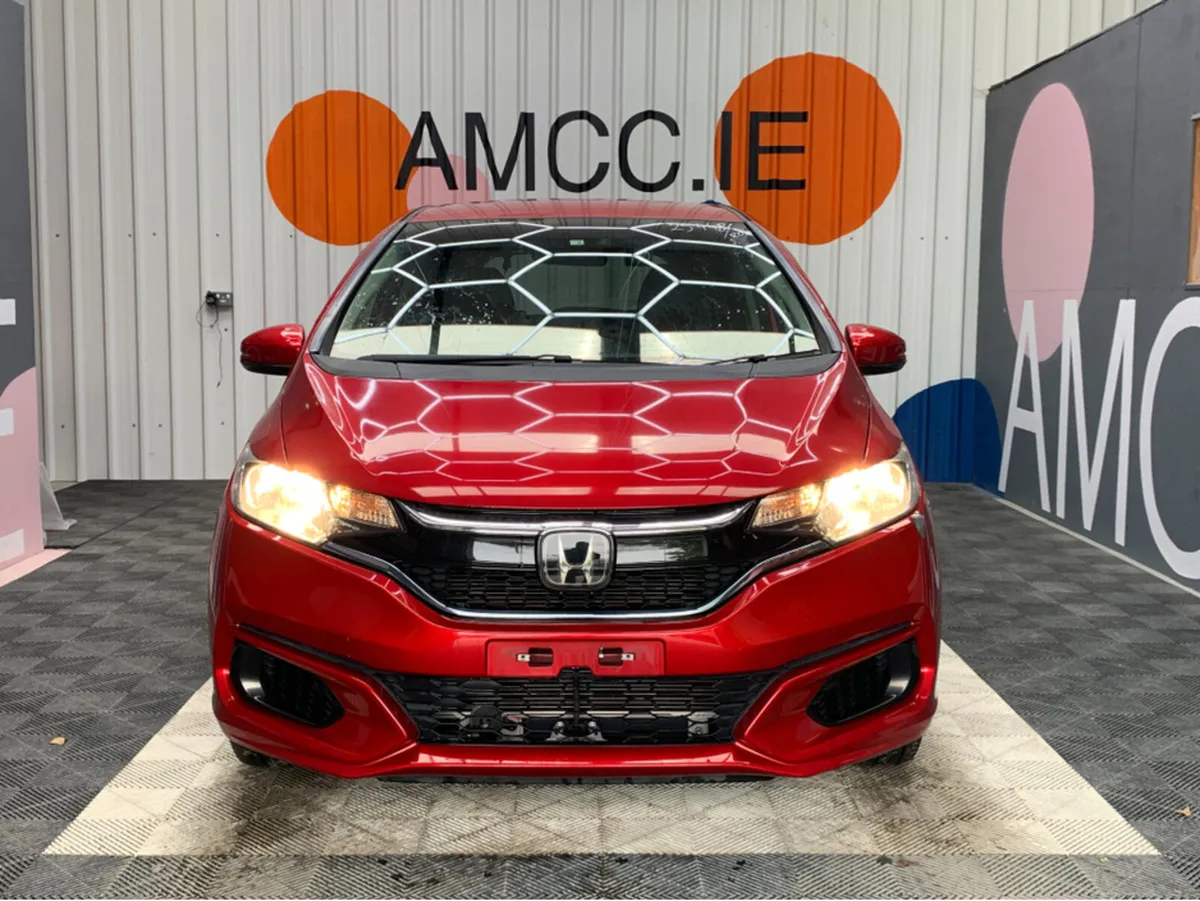 Honda Fit 1.5 HYBRID / 89k KMs / Adaptive Cruise, - Image 2
