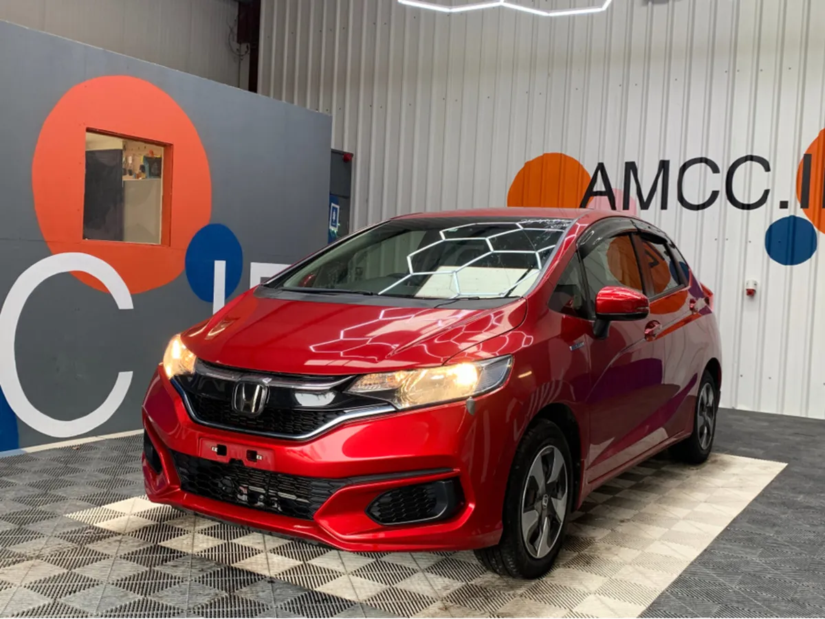 Honda Fit 1.5 HYBRID / 89k KMs / Adaptive Cruise, - Image 3