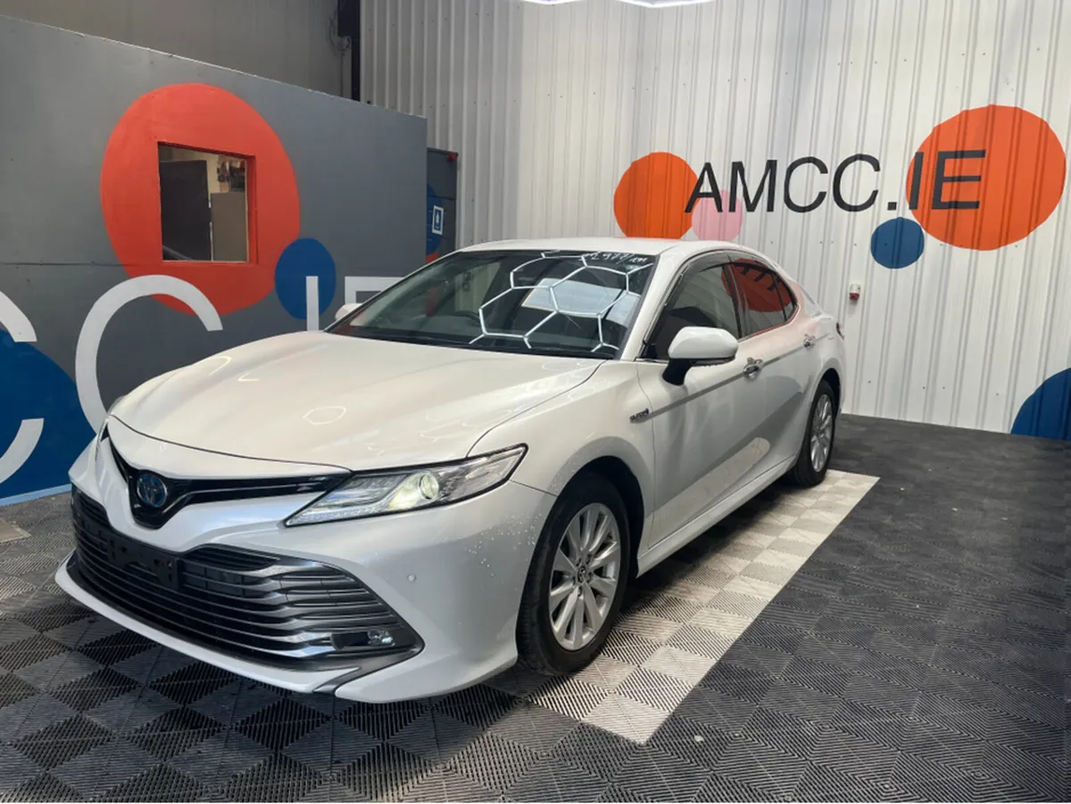 Toyota Camry 2.5 HYRBID / 94k KMs / REVERSE CAMERA - Image 3