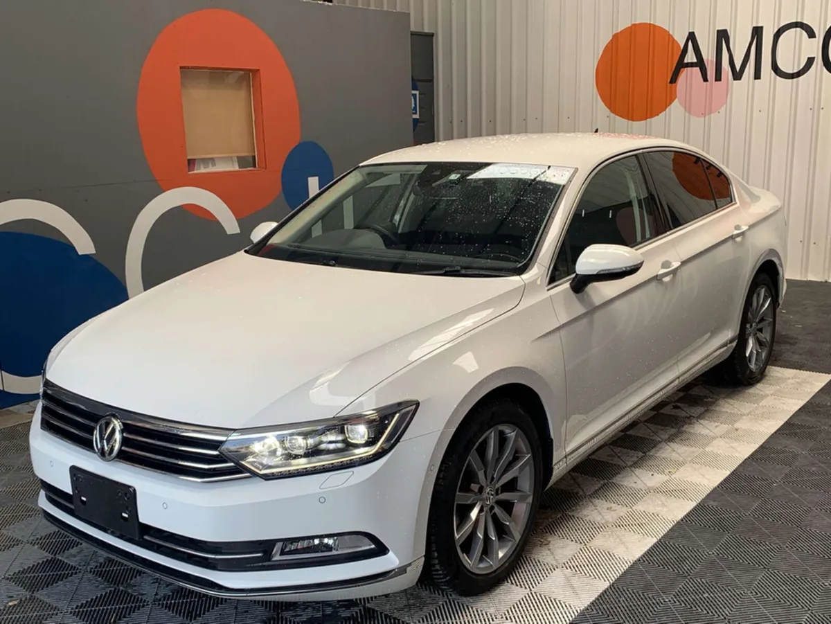 Volkswagen Passat TSI High Line/49k KMS/Heated Lea - Image 2