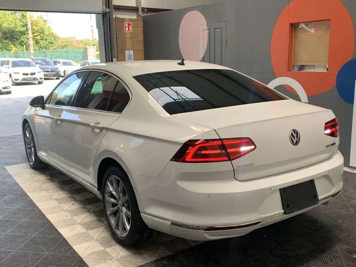 Volkswagen Passat TSI High Line/49k KMS/Heated Lea - Image 3