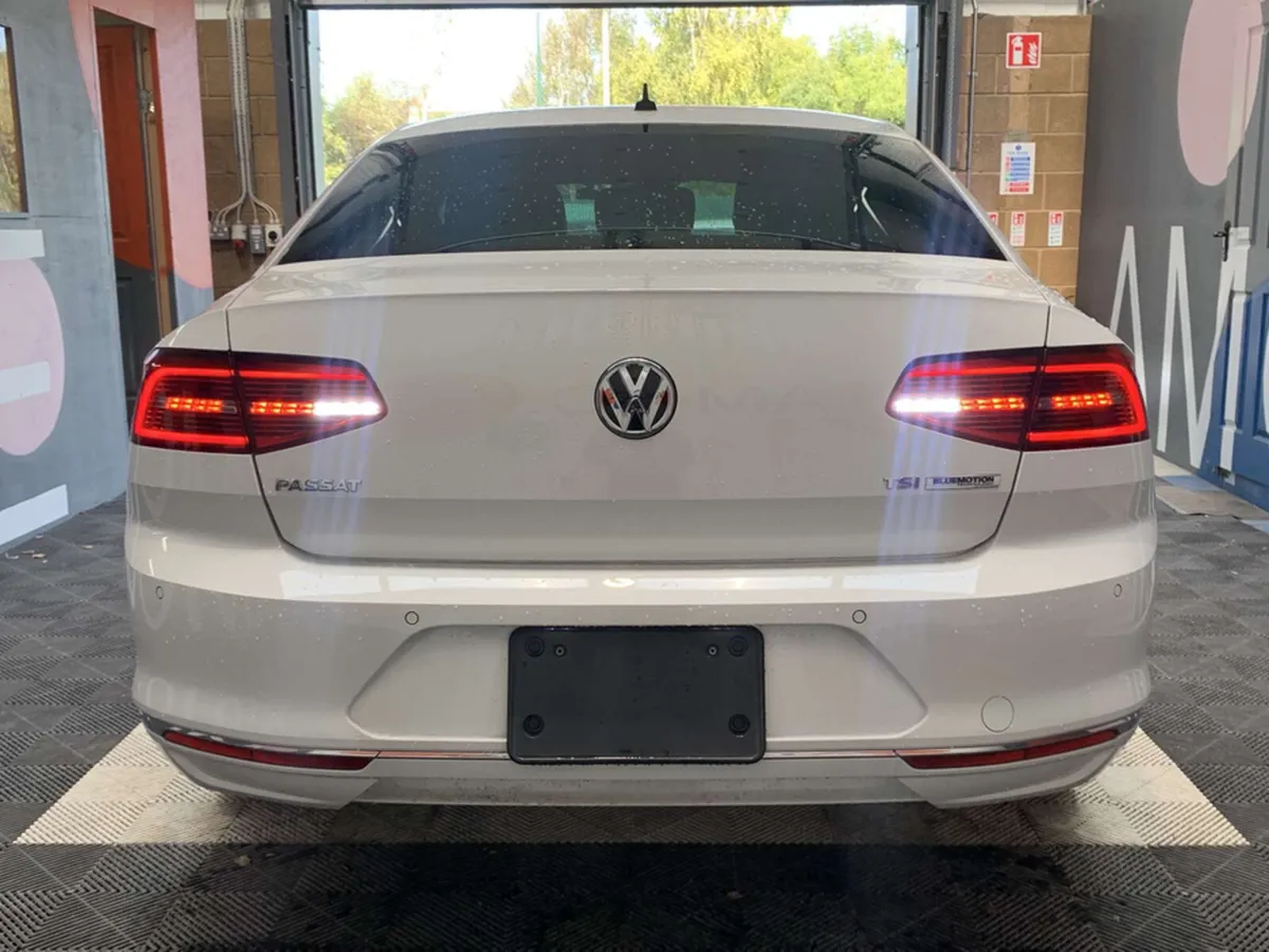Volkswagen Passat TSI High Line/49k KMS/Heated Lea - Image 4
