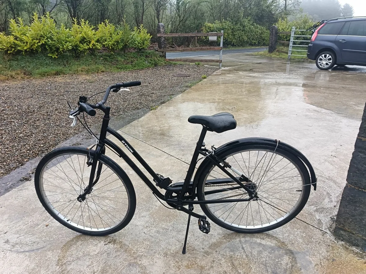 Unisex Dutch Style bike - Image 1