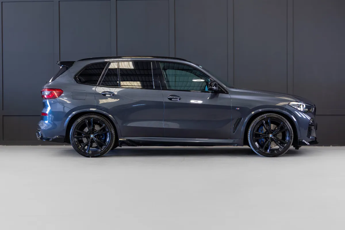 202 BMW X5 X-Drive 30d M-Sport 7 Seater - Image 2