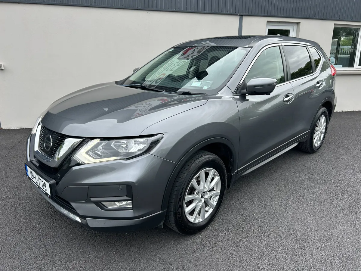 181 Nissan X-Trail 1.6 DSL SV - 7 Seater - Image 2