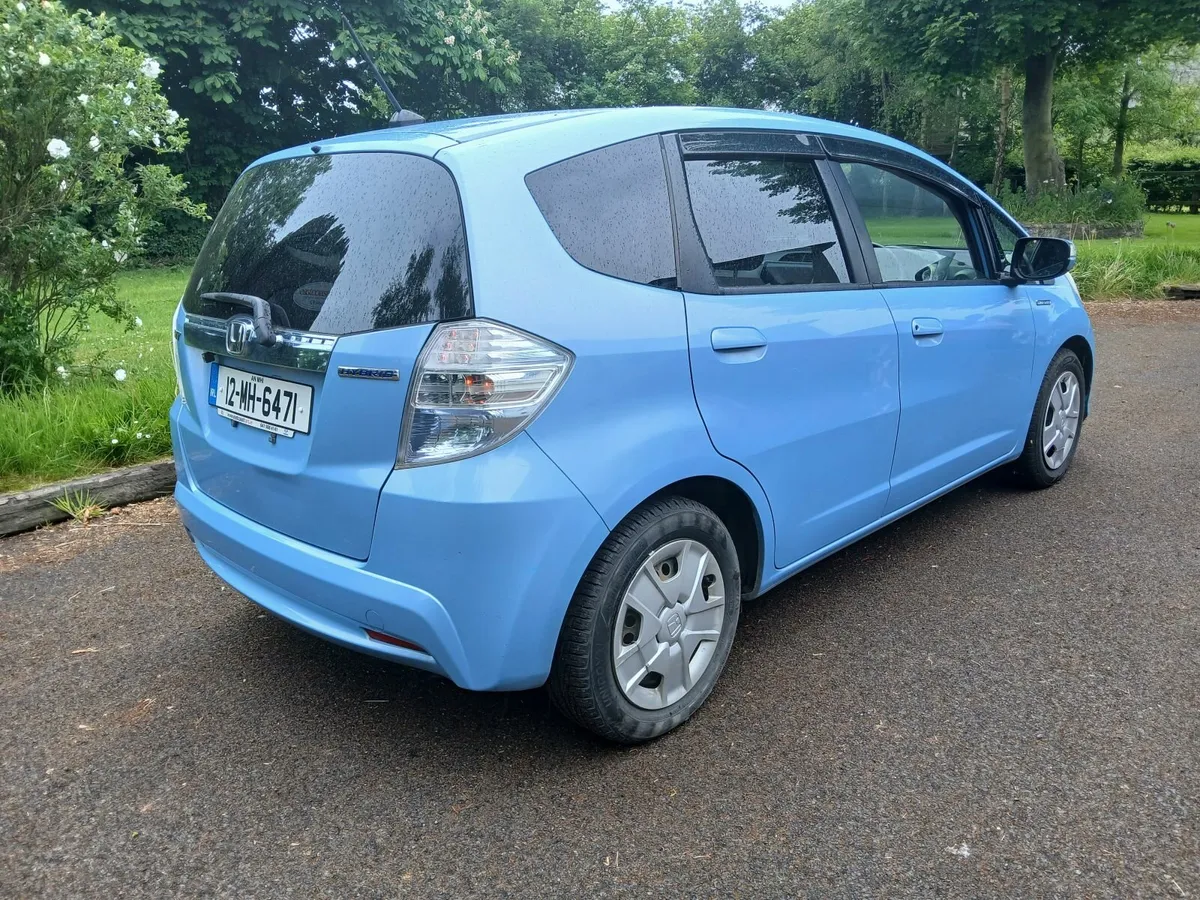 Honda Fit Hybrid Automatic NCT & Taxed - Image 3