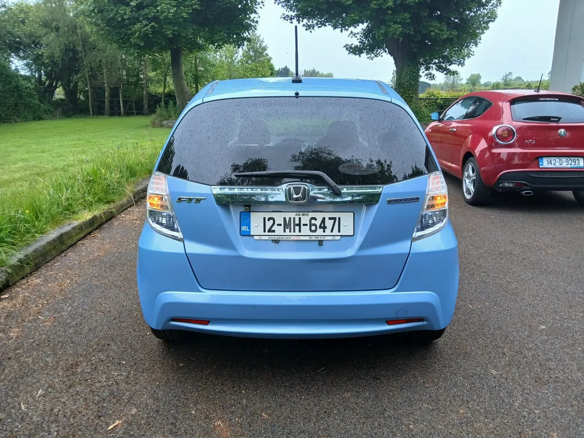 Honda Fit Hybrid Automatic NCT & Taxed - Image 4