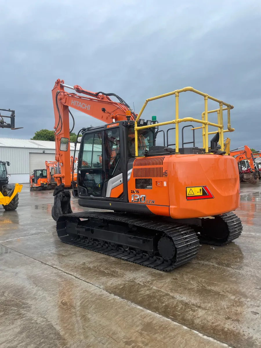 HITACHI ZX130-7 - Image 4