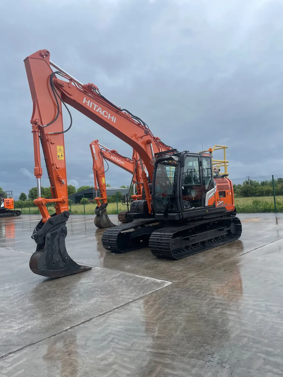HITACHI ZX130-7 - Image 1
