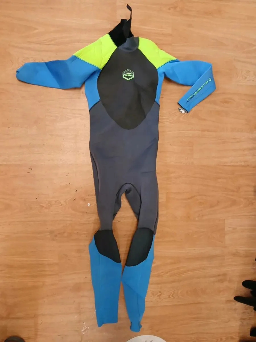 Swcondhand Alder winter 5/3 Wetsuit age 12 / 13 - Image 1