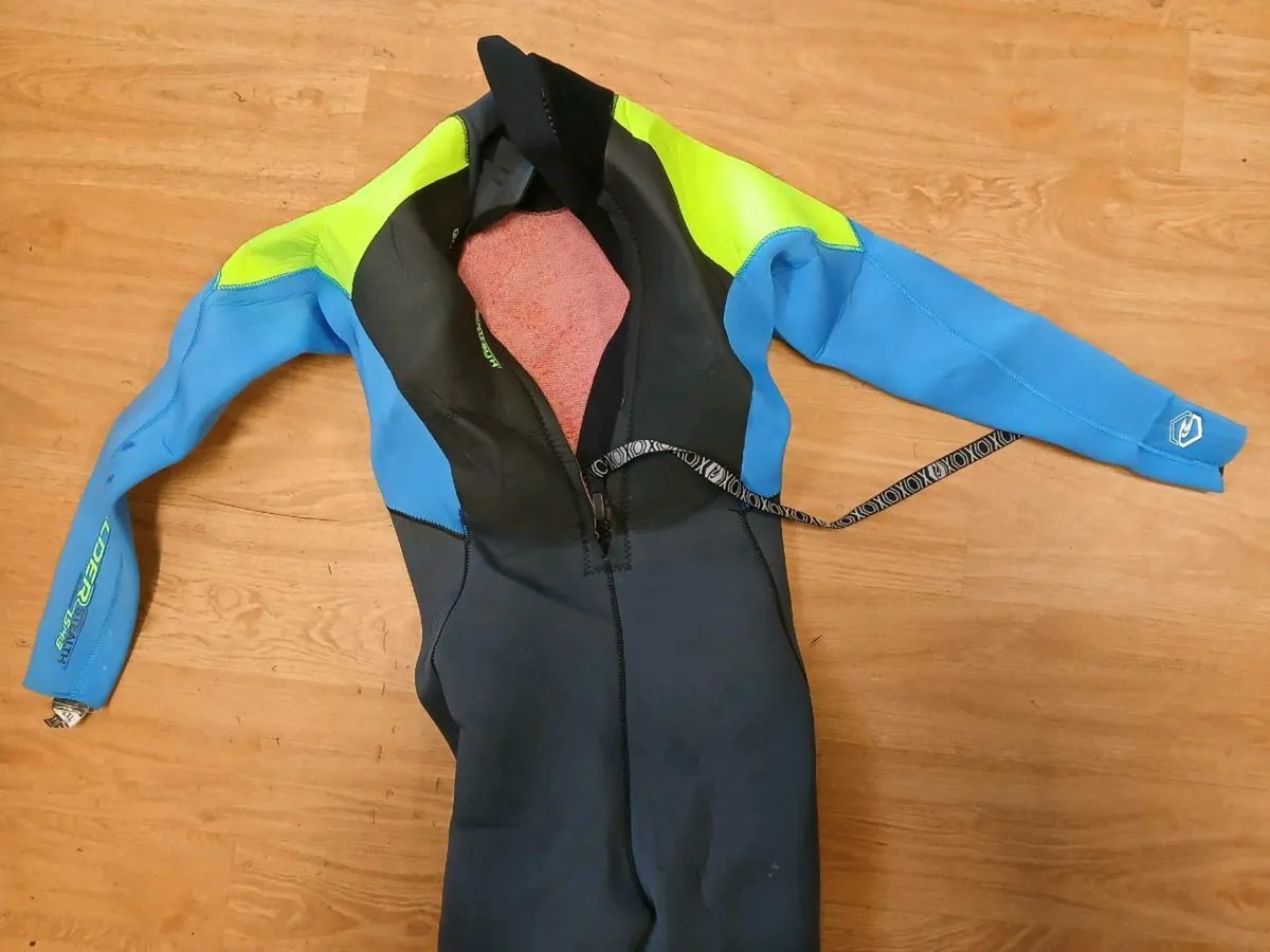 Swcondhand Alder winter 5/3 Wetsuit age 12 / 13 - Image 3