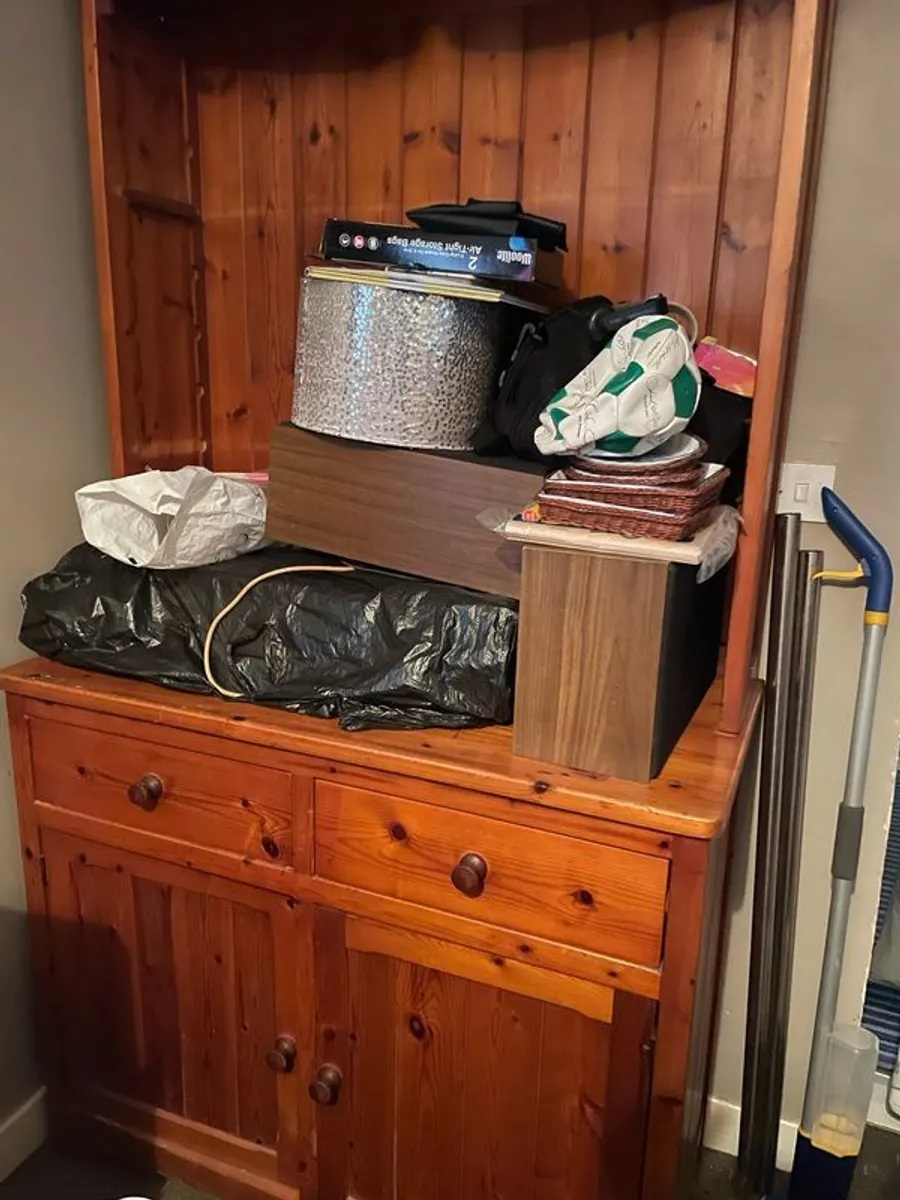 Dresser - Image 1