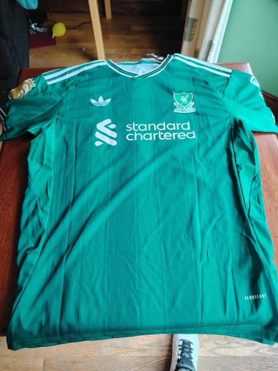 New green Liverpool adidas jersey 25/26 Size L Champions 20 on the back free postage - Image 1