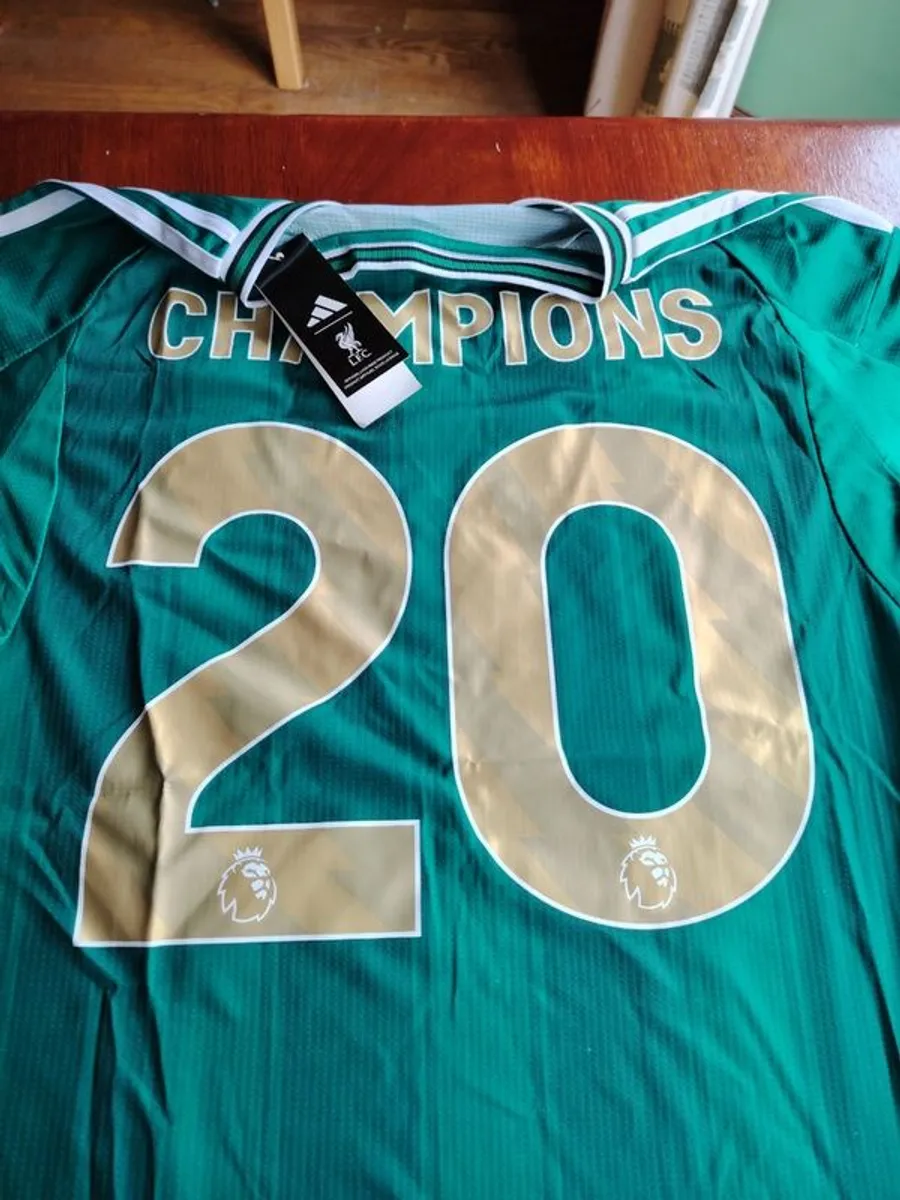 New green Liverpool adidas jersey 25/26 Size L Champions 20 on the back free postage - Image 2