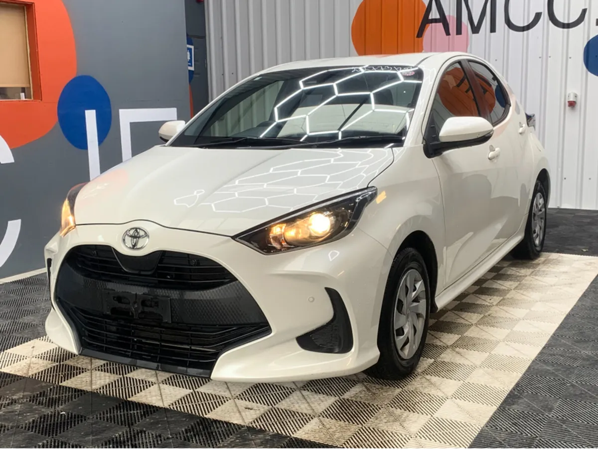 Toyota Yaris ONLY €17950! YARIS AUTOMATIC 1.0 X / - Image 3