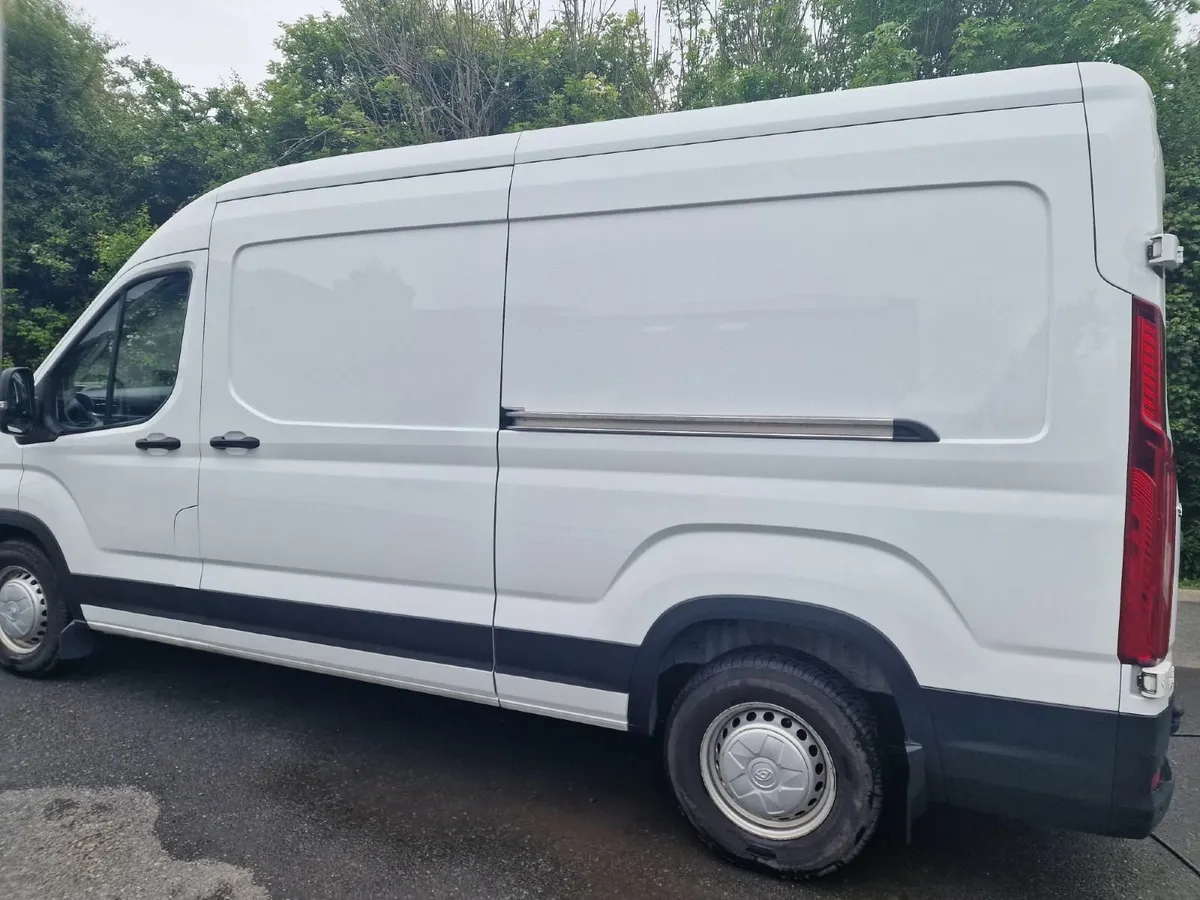 Maxus DELIVER 9 2024 - Image 2