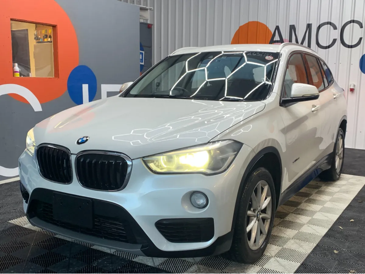 BMW X1 AUTOMATIC S-DRIVE 18i / 70k KMs / Heated Se - Image 3
