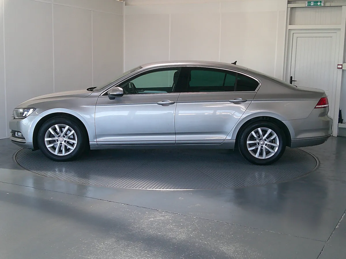 Volkswagen Passat 2015 - Image 4