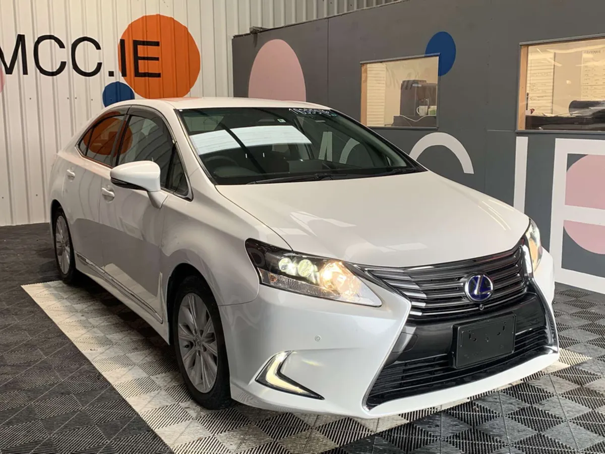 Lexus HS Lexus HS 250 H 2.4 Hybrid / 54k KMs / Rea - Image 1
