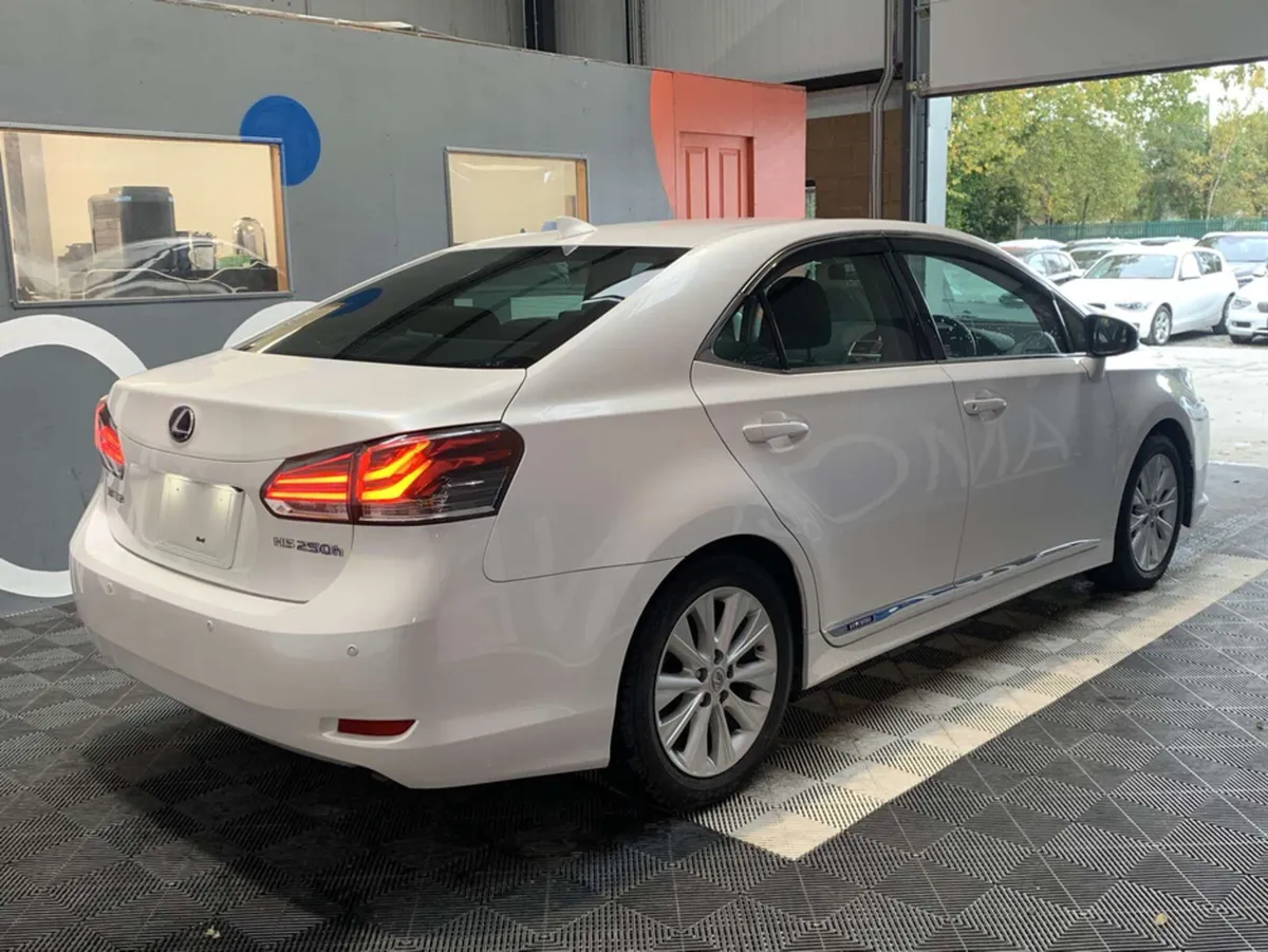 Lexus HS Lexus HS 250 H 2.4 Hybrid / 54k KMs / Rea - Image 4
