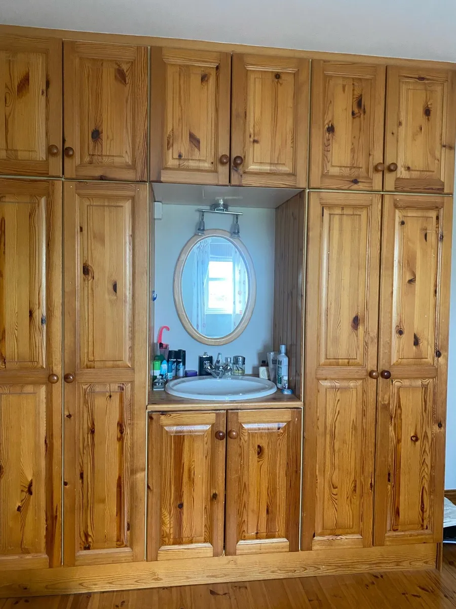 Built-in Wardrobes - Image 4