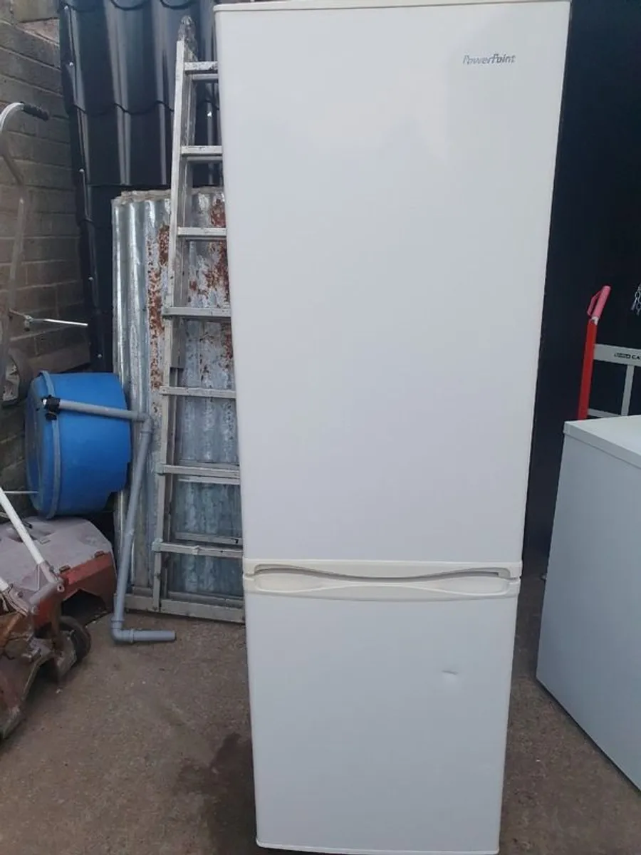 PowerPoint fridge freezer - Image 1