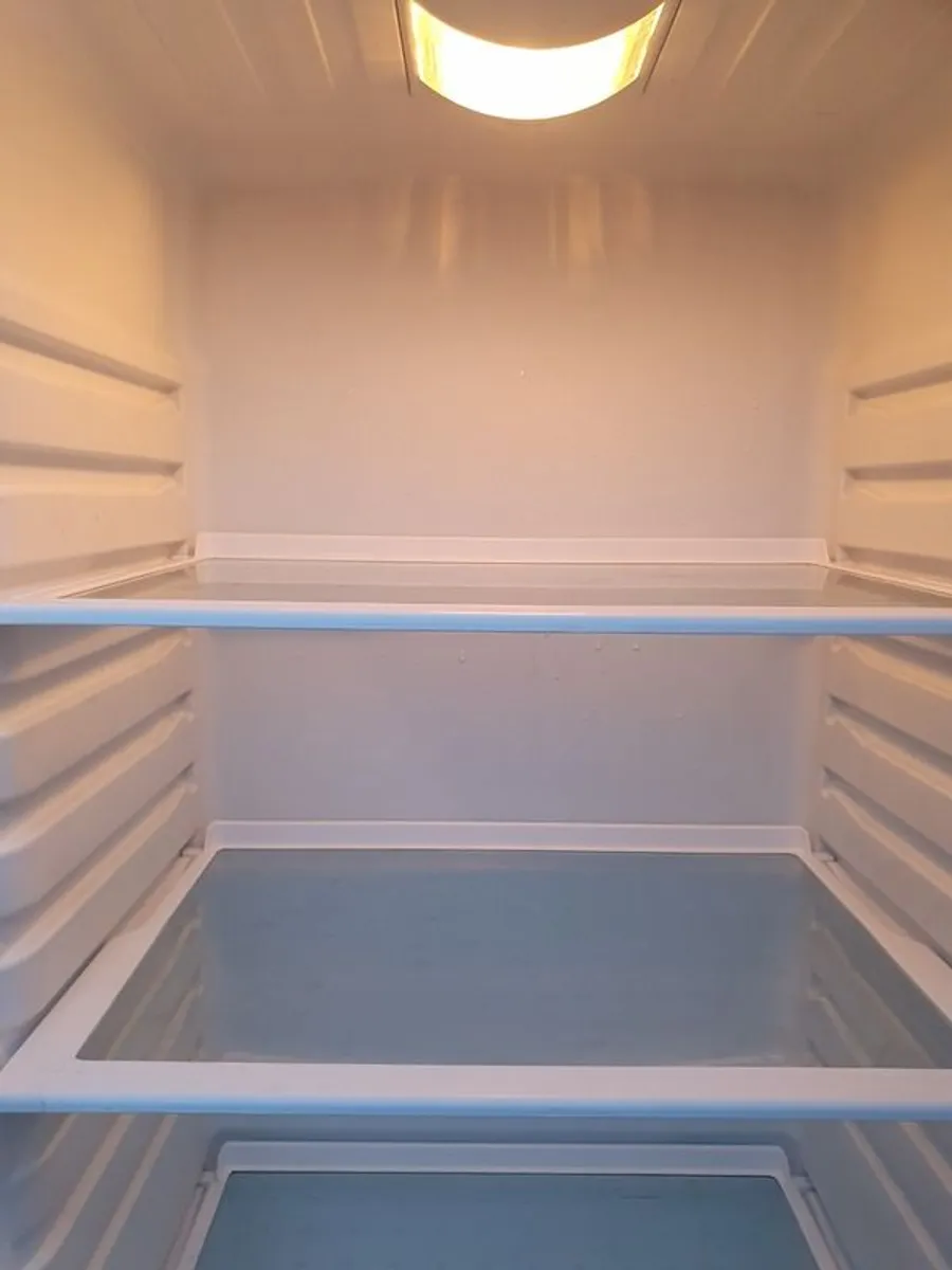PowerPoint fridge freezer - Image 3