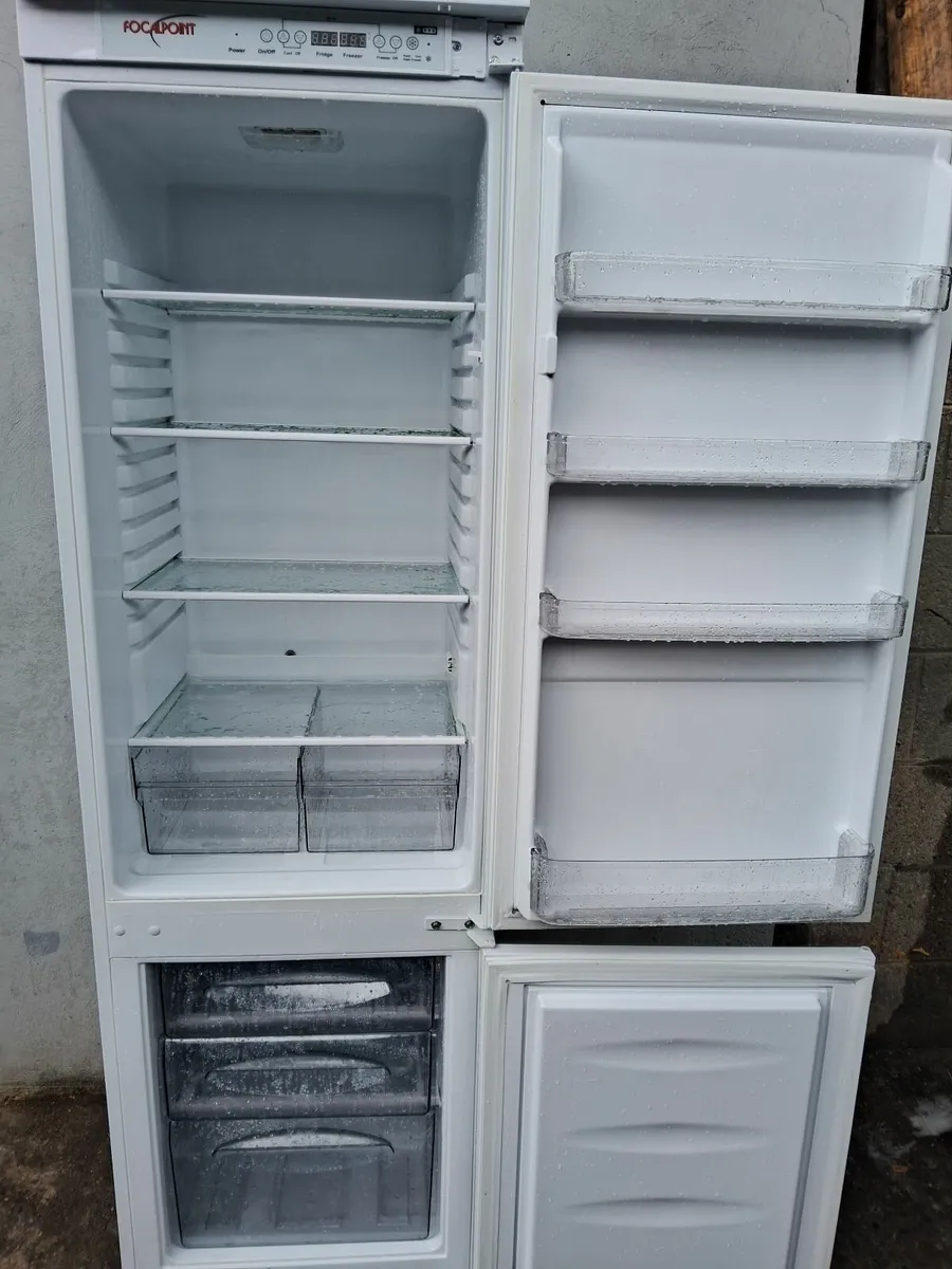 YEAR OLD INTEGRETED FRIDGE AND FREEZER - Image 4