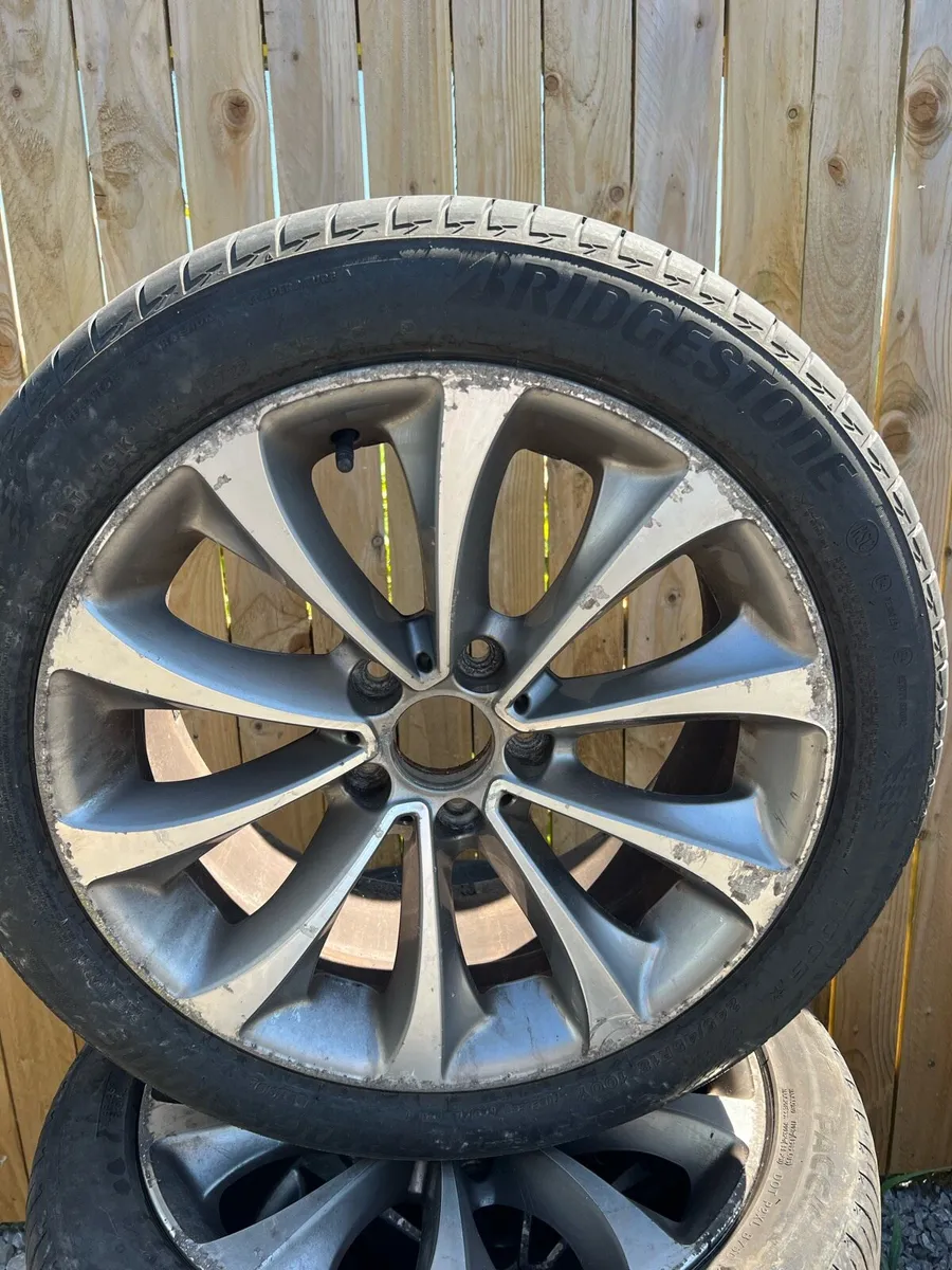 Car alloy/wheels - Image 2