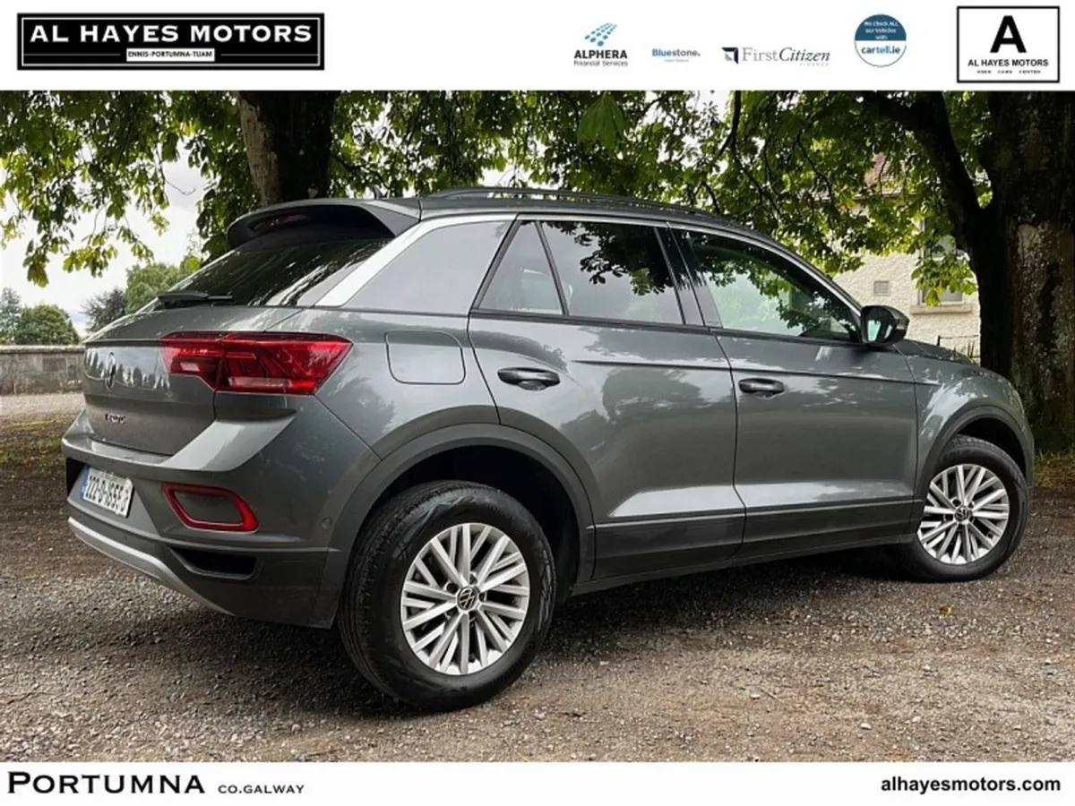Volkswagen T-Roc Life 2.0 TDI 6speed 116BHP SALE - Image 3