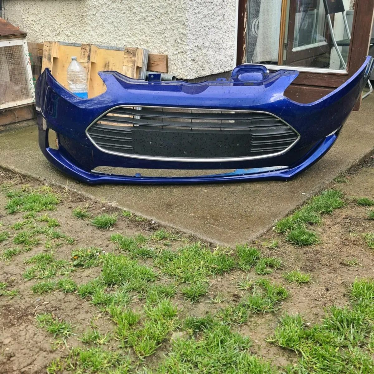 FRONT BUMPER FORD - Image 1