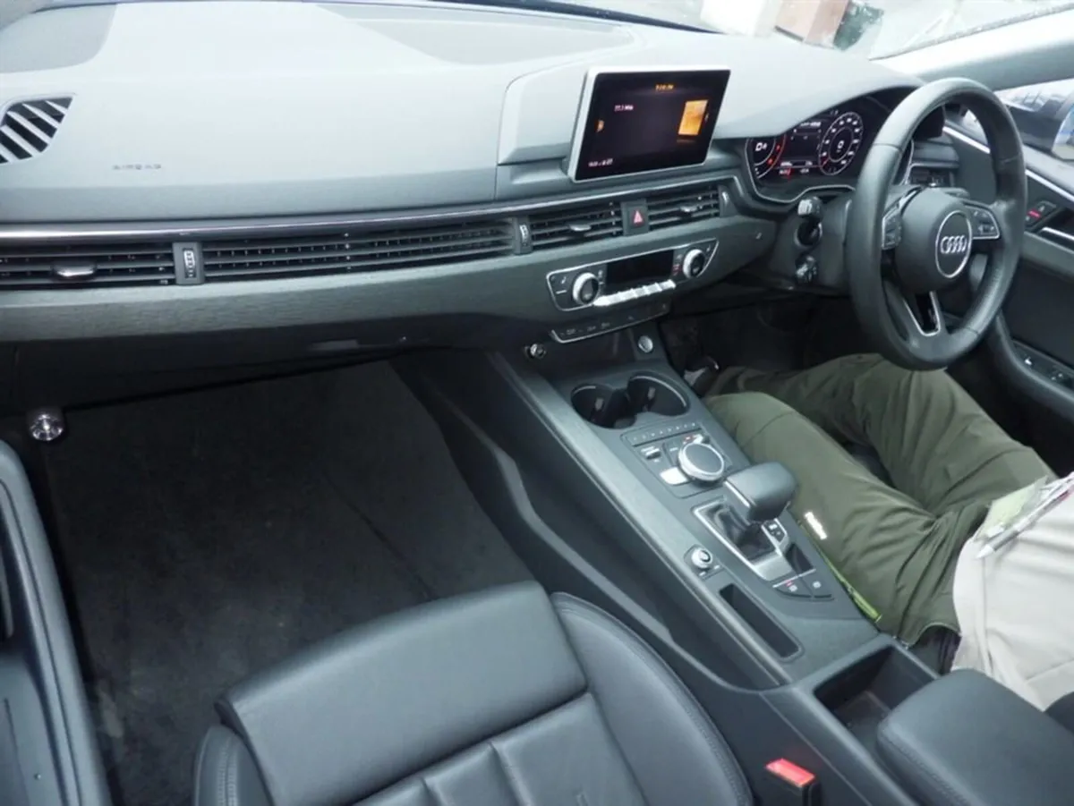 Audi A5 AUDI A5 AUTOMATIC 2.0 TFSI SPORT *Coming S - Image 3