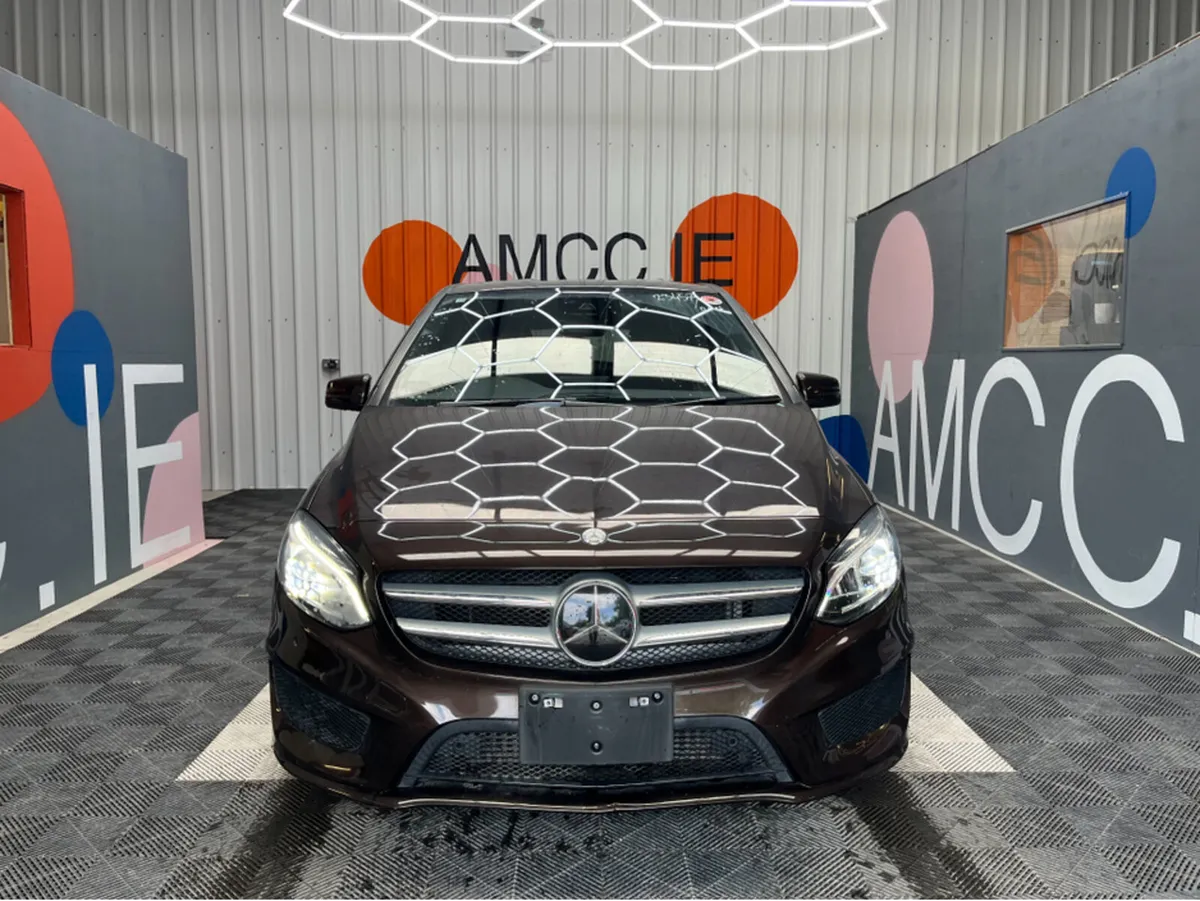 Mercedes-Benz B-Class B180 AUTOMATIC AMG LINE / 52 - Image 2