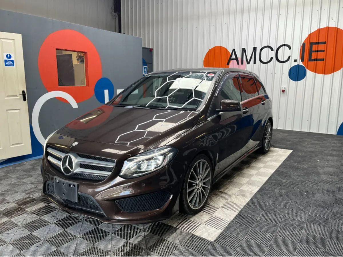 Mercedes-Benz B-Class B180 AUTOMATIC AMG LINE / 52 - Image 3